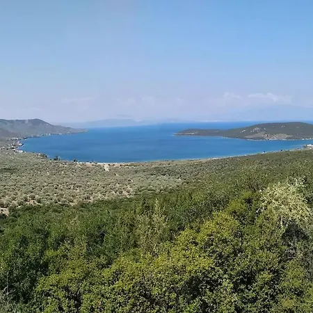 Sea View Case de vacanță Pteleós