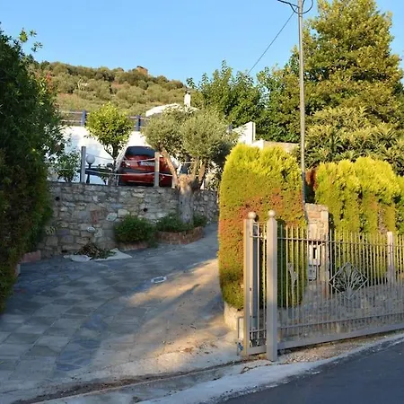 بيت للعطل Sea View Pteleós